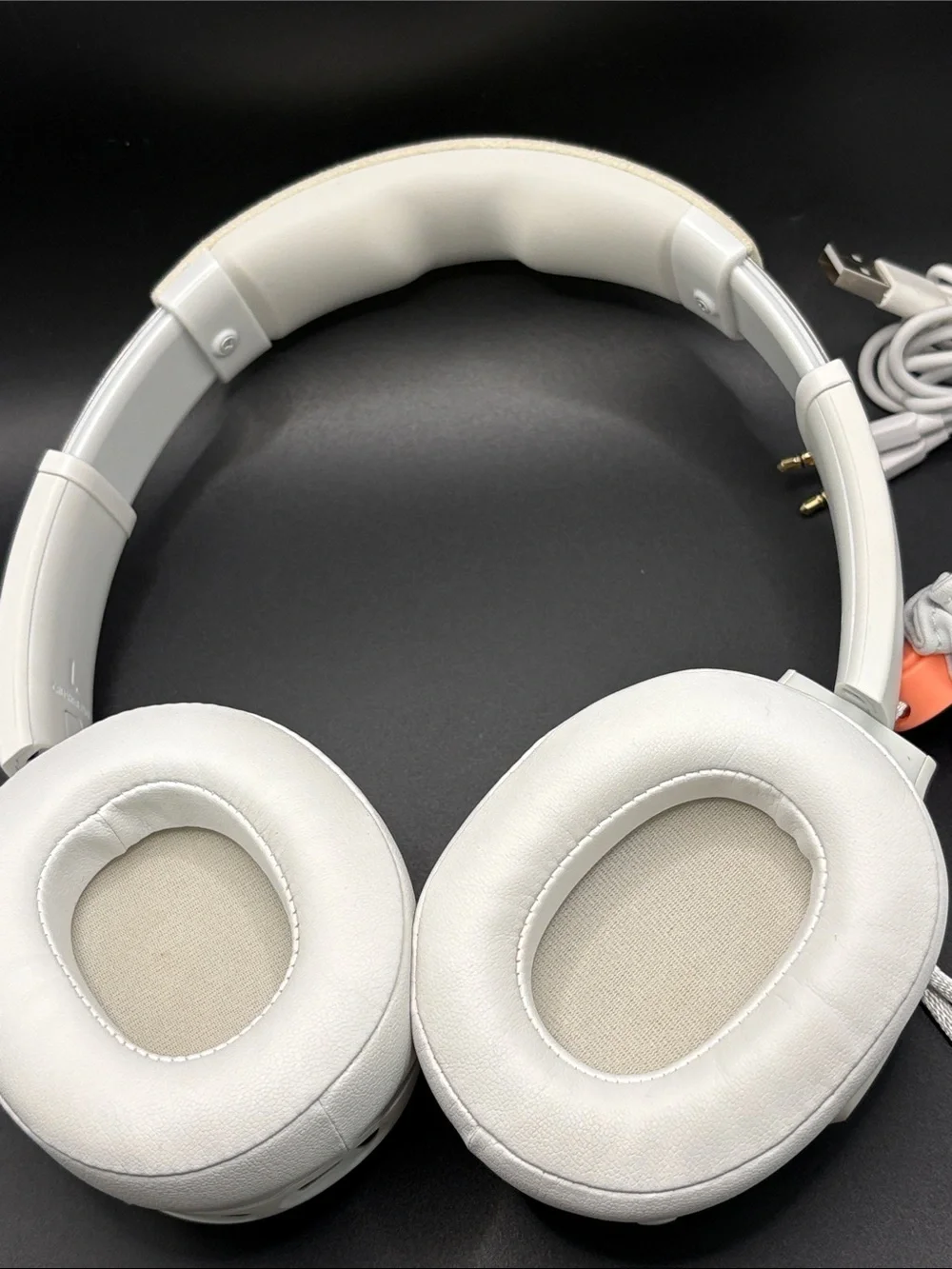 Skullcandy White Crusher Evo Over-Ear Wireless Headphones with Carry Pouch